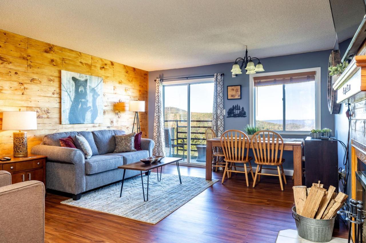 Wow Views!!-Mountain Escape-Outdoor Pool-Close To Downtown-Wifi-Cable-Private Balcony ガトリンバーグ エクステリア 写真